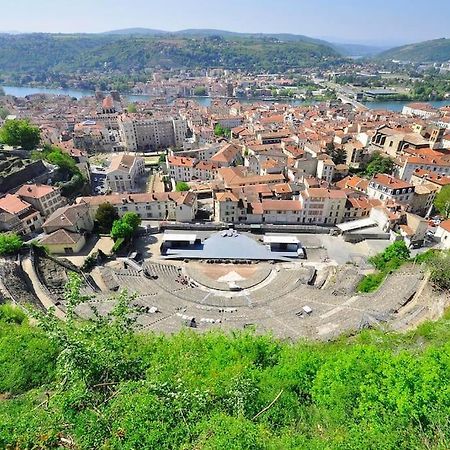 Vienne: Appartement Au Coeur Du Centre Historique Vienne  Exteriör bild