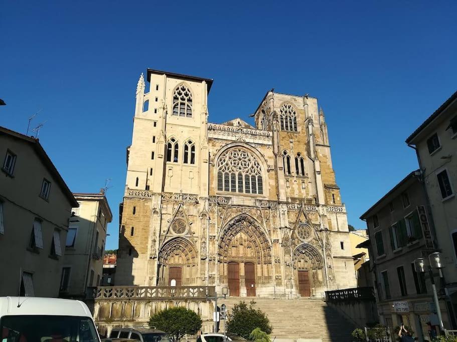 Vienne: Appartement Au Coeur Du Centre Historique Vienne  Exteriör bild