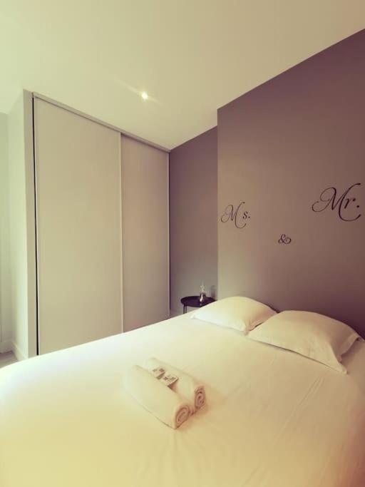Vienne: Appartement Au Coeur Du Centre Historique Vienne  Exteriör bild